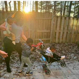 Volunteer for Second Story for Young Mothers